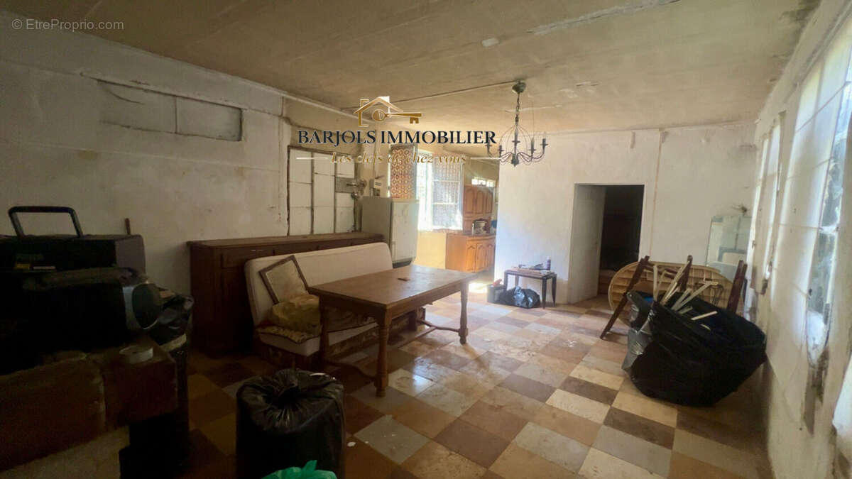 Maison à TAVERNES