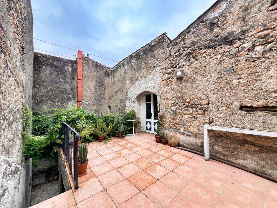 Maison 207 m² à Fabrezan  - photo 4