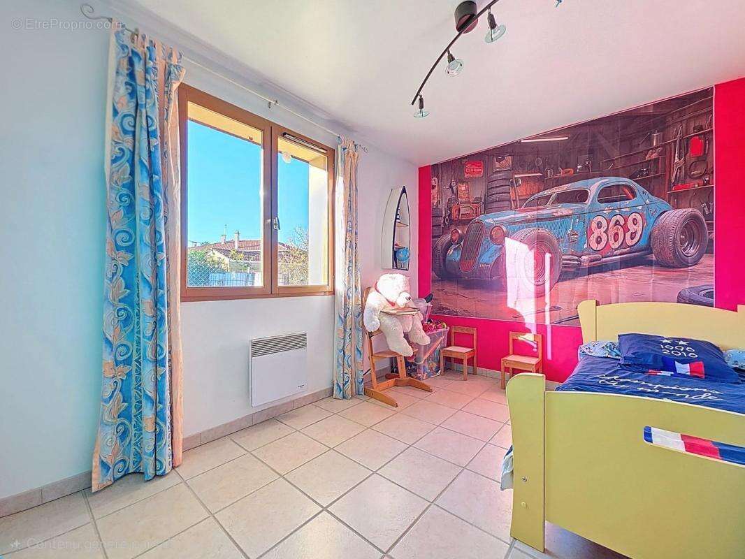 Maison à SAINT-PIERRE-DE-CHANDIEU