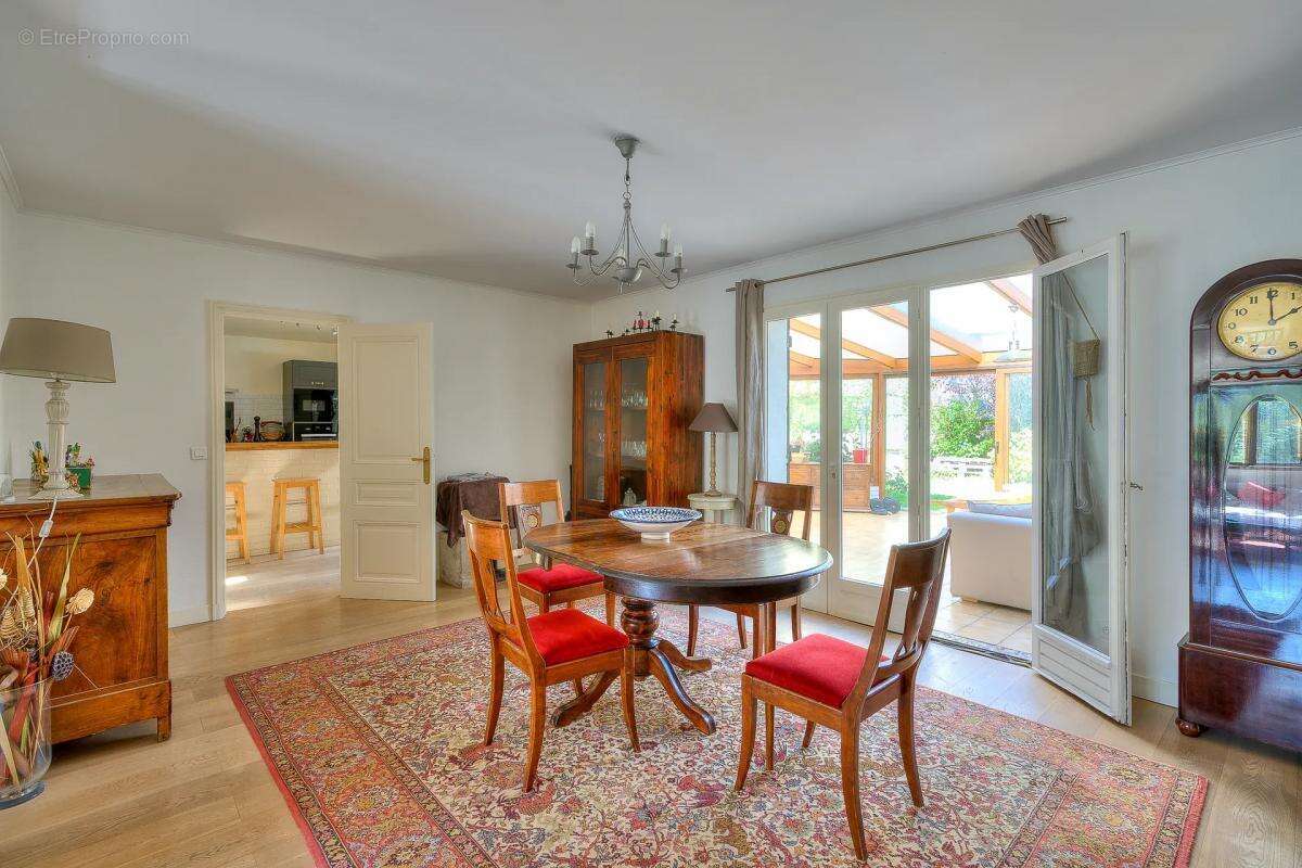 Maison à VILLECRESNES