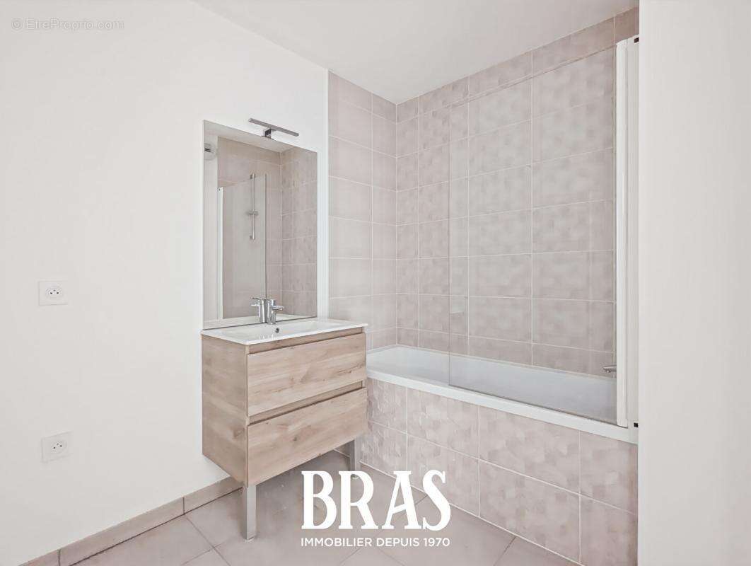 Appartement à THEIX
