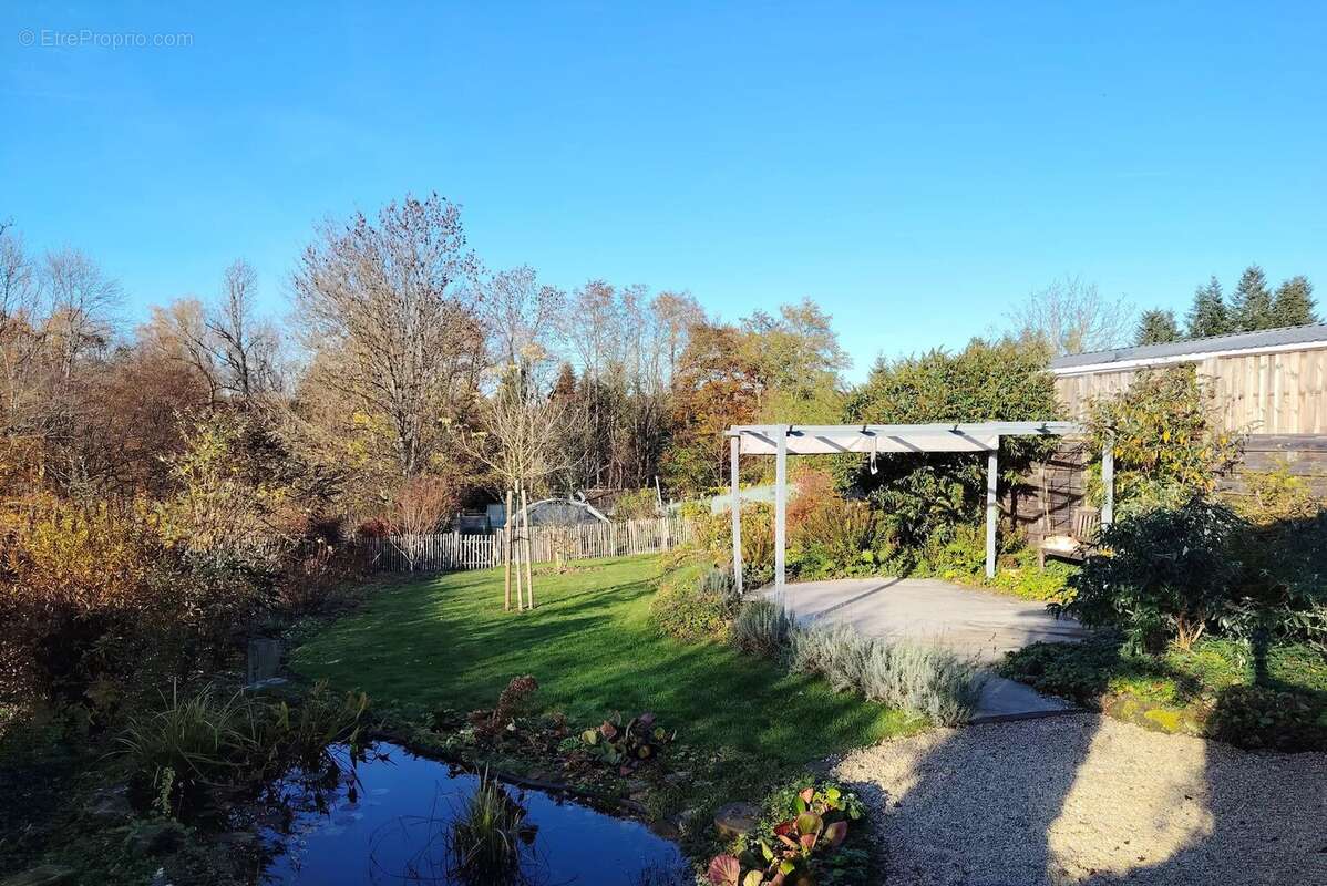 Maison à LA BASSE-VAIVRE