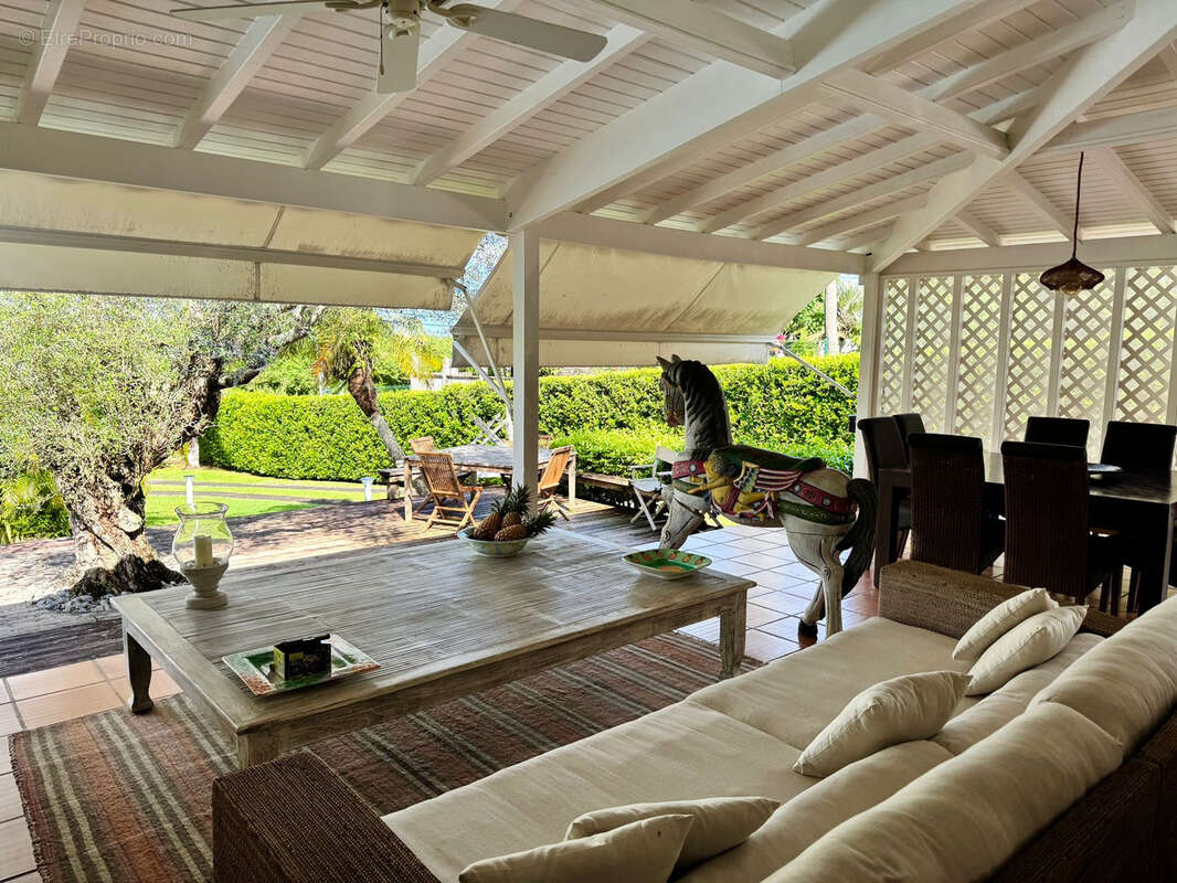 Maison à PETIT-BOURG