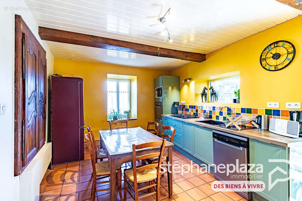 Maison à SAINT-MAURICE-DE-GOURDANS