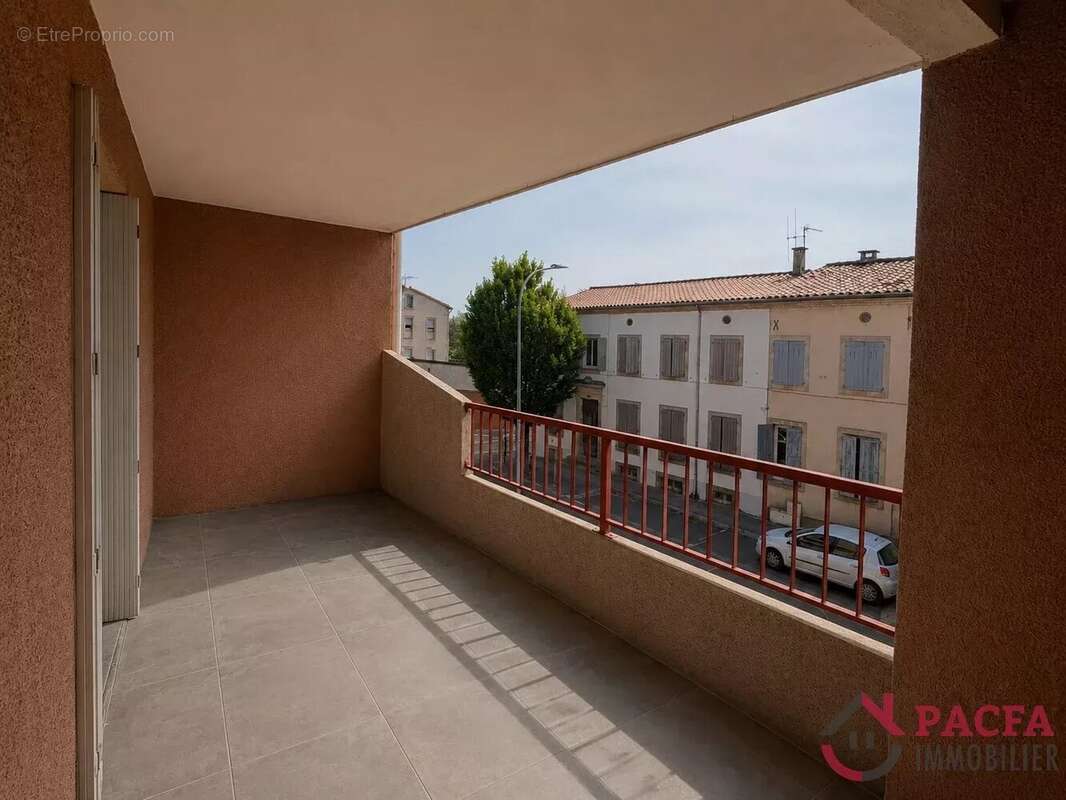 Appartement T2 avec terrasse et parking - photo 4