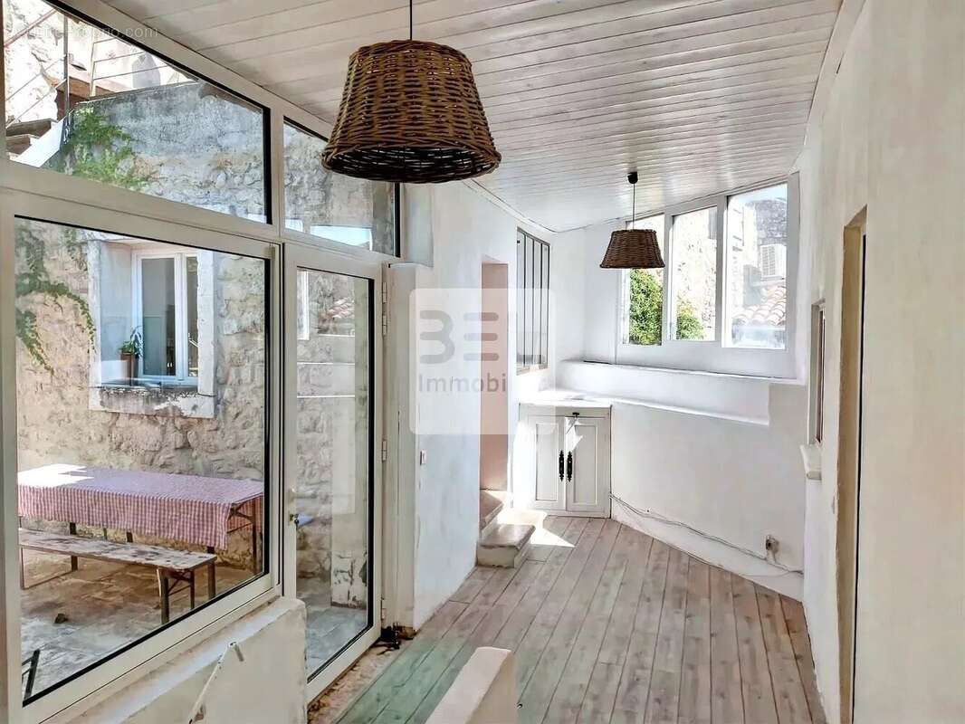 Maison de village à La Garde-Adhémar avec terrasse tropezienne - photo 2