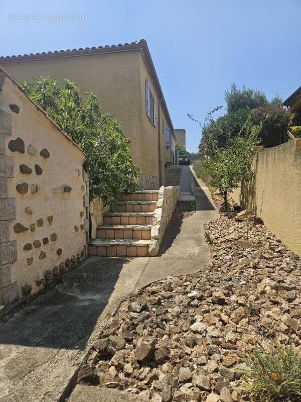 Belle villa de plain pied avec piscine, annexe et sous-sol - photo 20