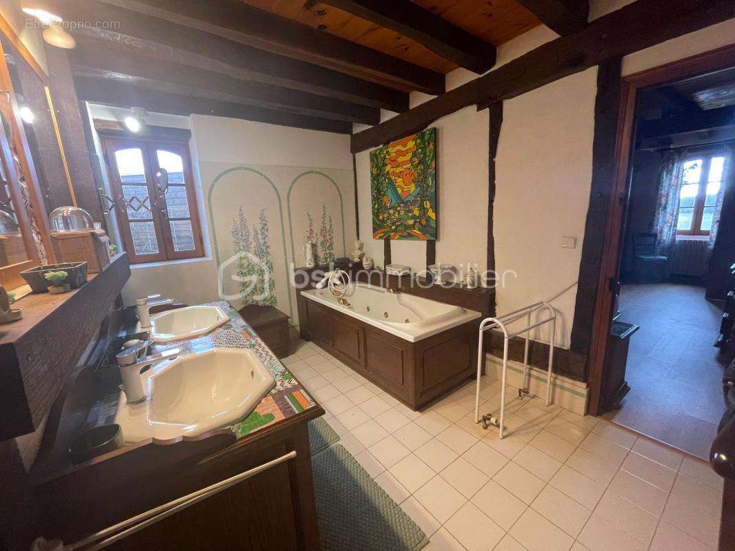 Maison à VILLENEUVE-DE-MARSAN