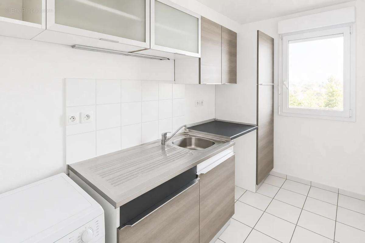 Rouen, Appartement loué T3 avec Balcon et Parking - photo 5