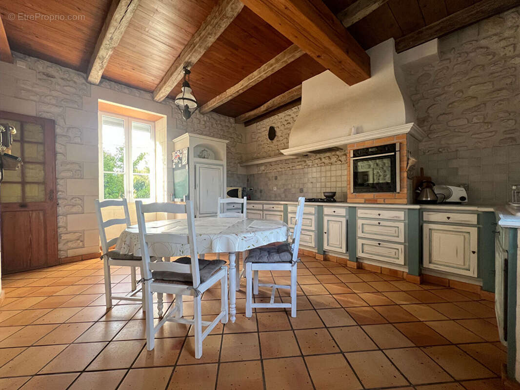 Maison à TONNAY-CHARENTE