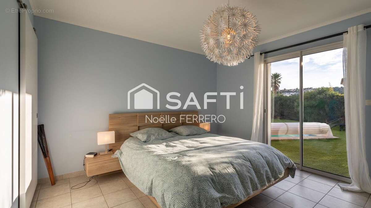 Photo 8 - Maison à FREJUS