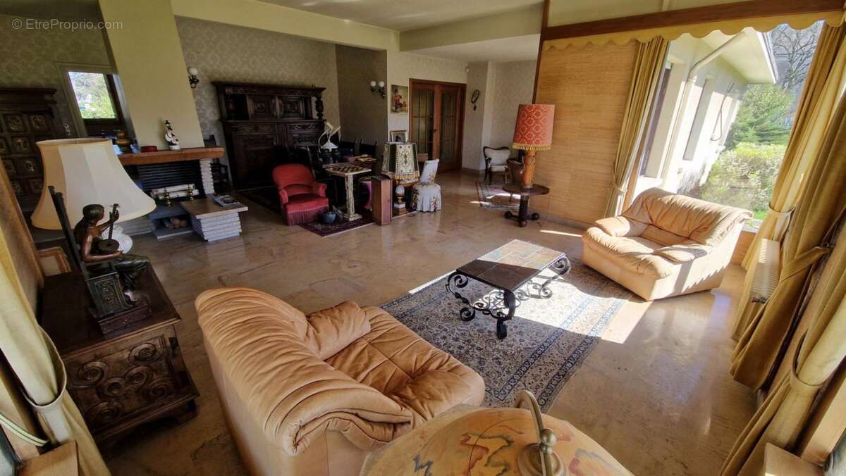 Maison à LA CHATRE