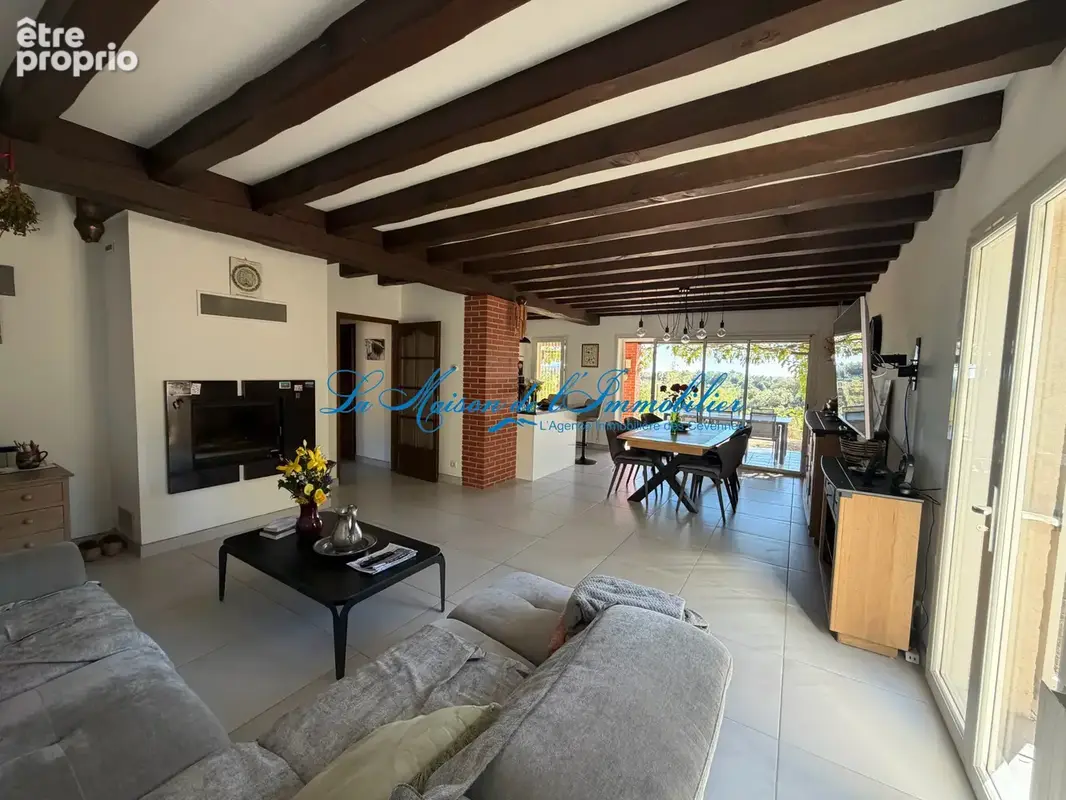 Sur les hauteurs de ST HILAIRE DE BRETHMAS, maison F5, piscine, double garage sur 3000 m2 de terrain avec vue - photo 6