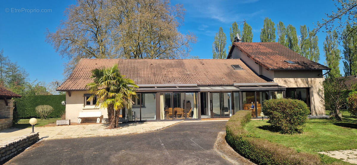 Maison à LA CHAPELLE-NAUDE