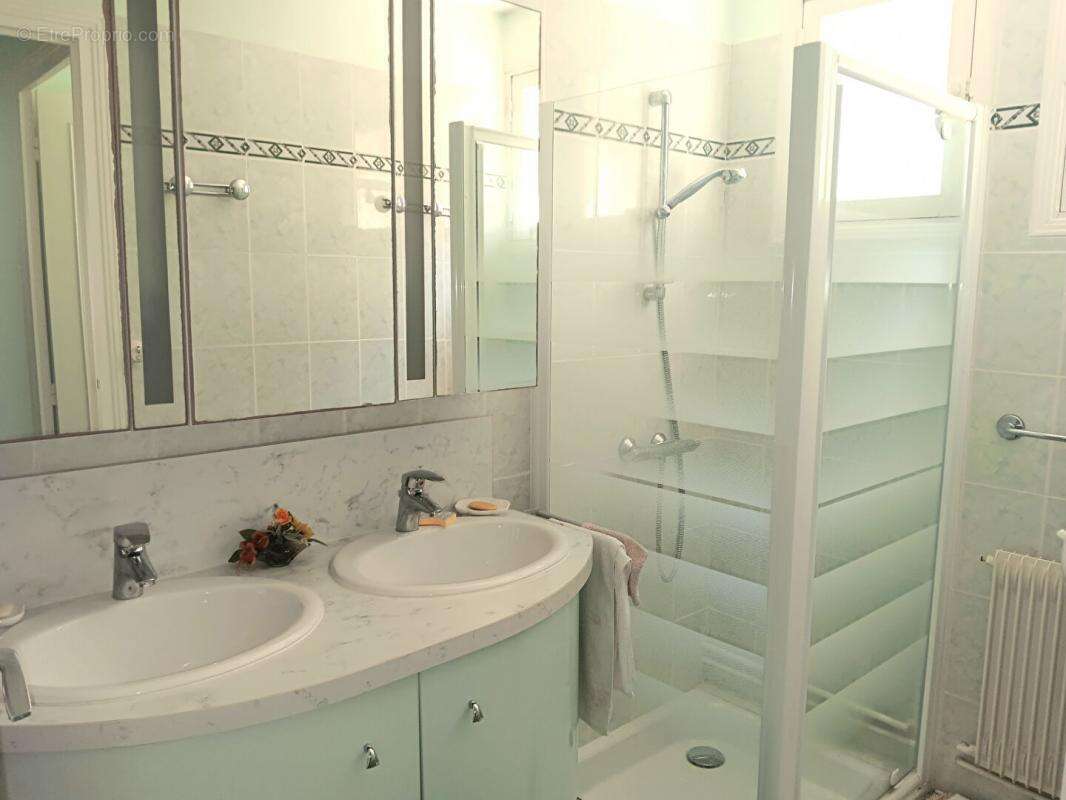 Propriété de 141 m2   avec  piscine - photo 6
