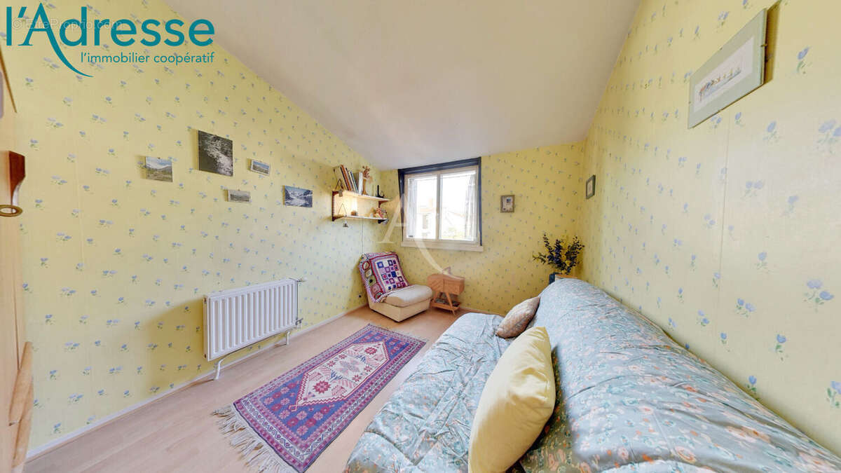 Maison à CHAMPS-SUR-MARNE