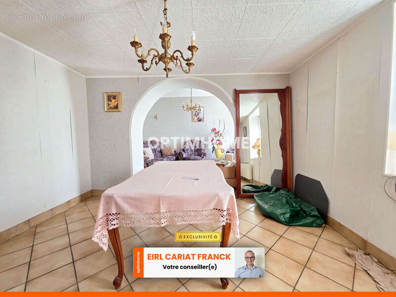 Maison à SAINT-PRIEST-LA-FEUILLE