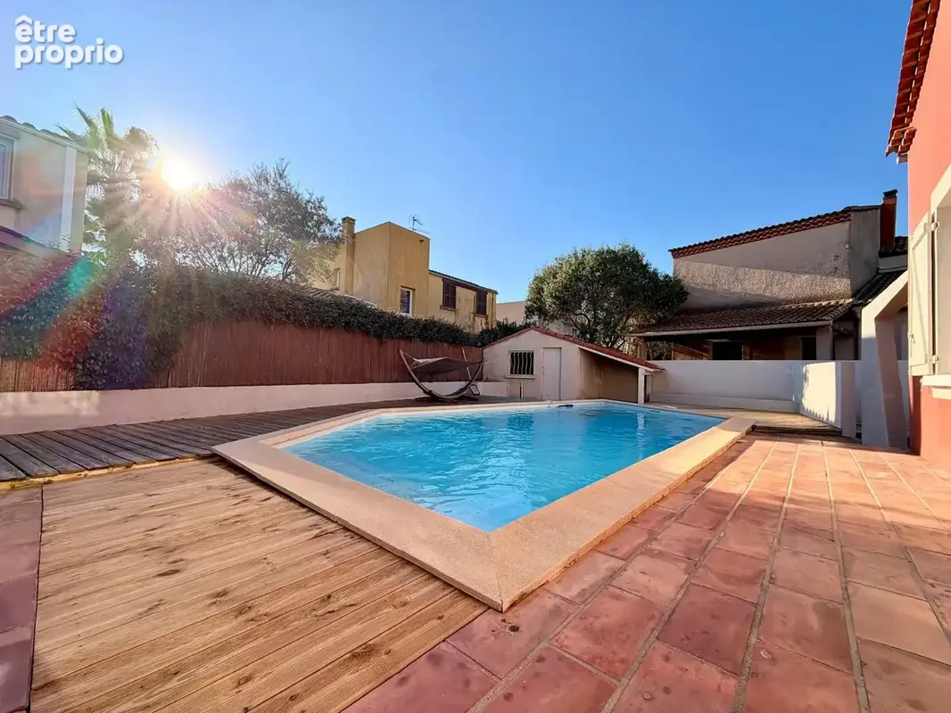 Pérols   villa  atypique t5 de 169m2 au sol avec piscine, jardin et garage - photo 2