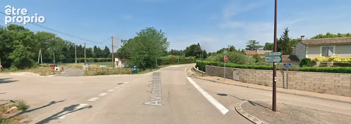 Parking à SAINT-ETIENNE-DU-GRES