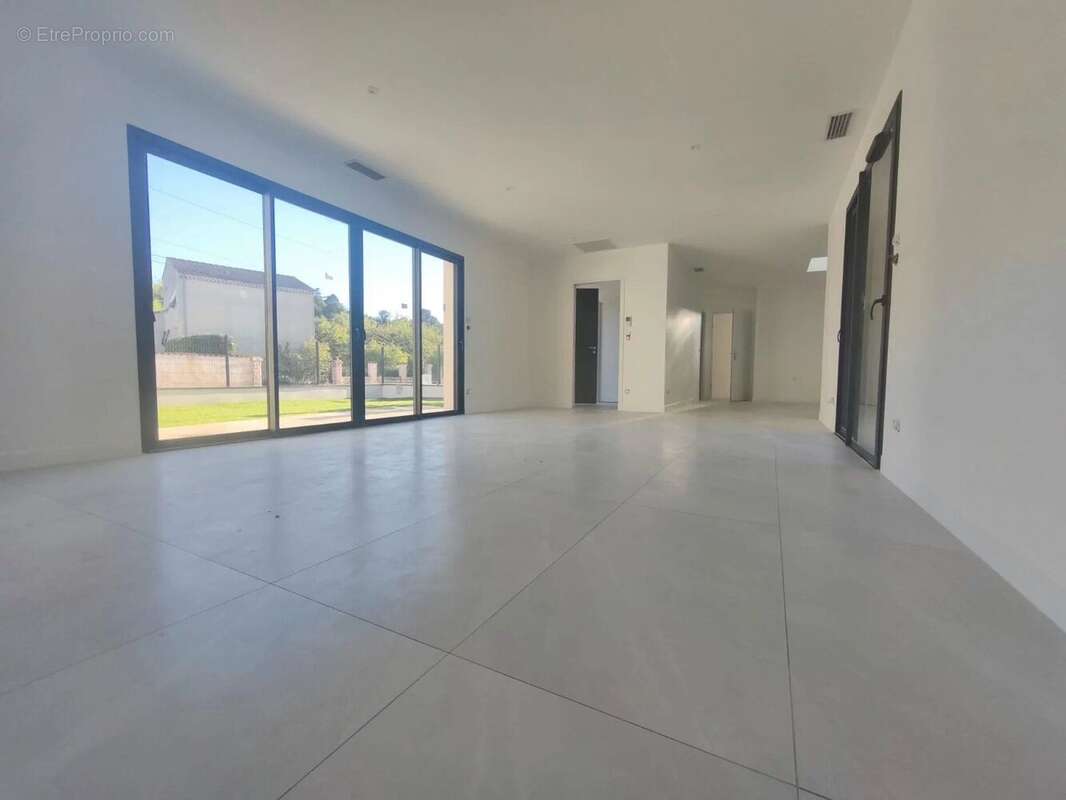 Maison à BOURG-DE-PEAGE