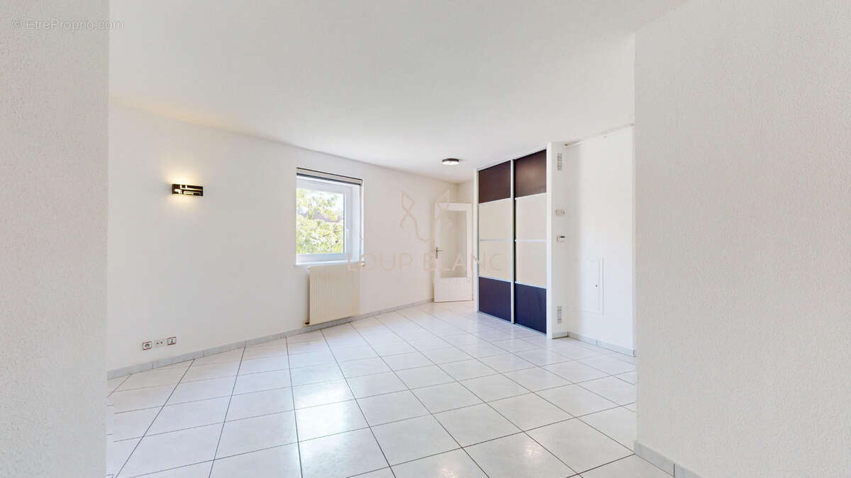 Appartement T2 - Centre-Ville SOCHAUX - photo 5