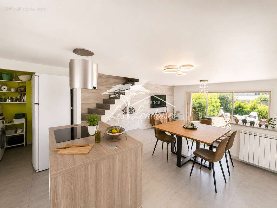 Maison à HYERES