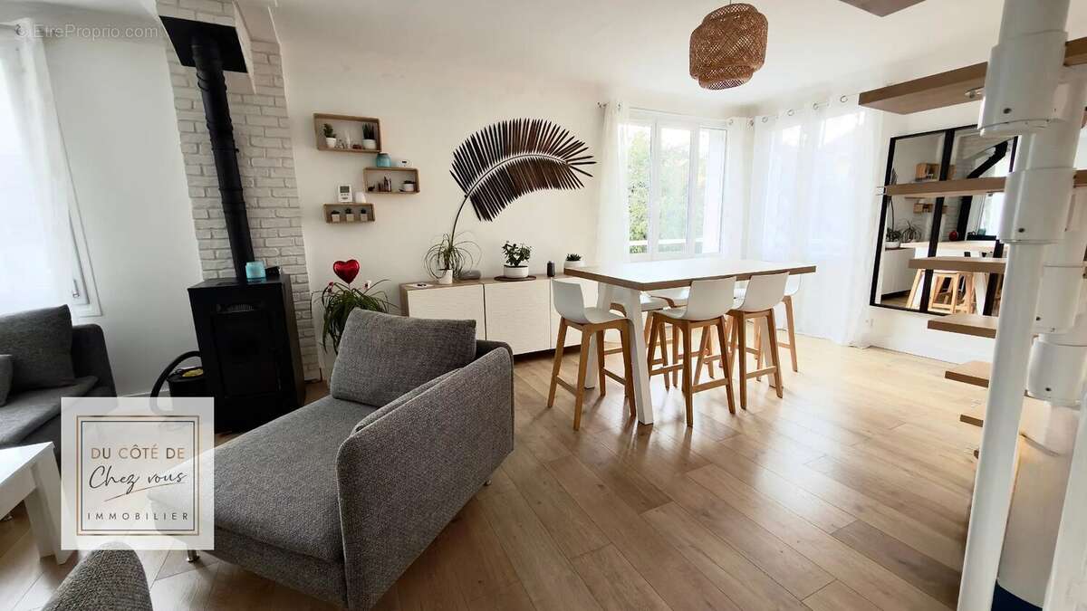 Maison à SAINTE-SAVINE