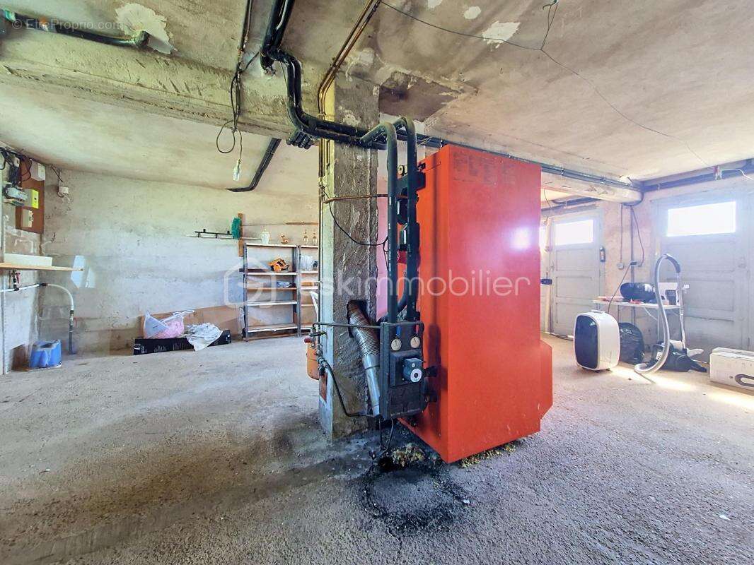 Auvillar – Maison avec vue sur la Garonne, grand jardin et double garage – 106 000 € - photo 11