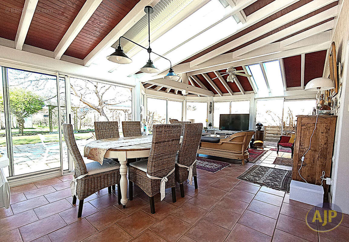 Maison à SAINT-SEBASTIEN-SUR-LOIRE