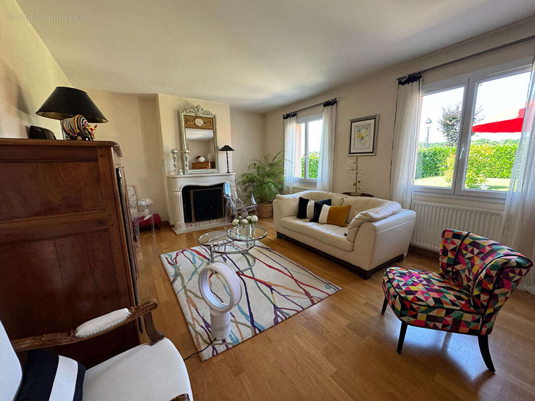 Maison à MONTFORT-L'AMAURY