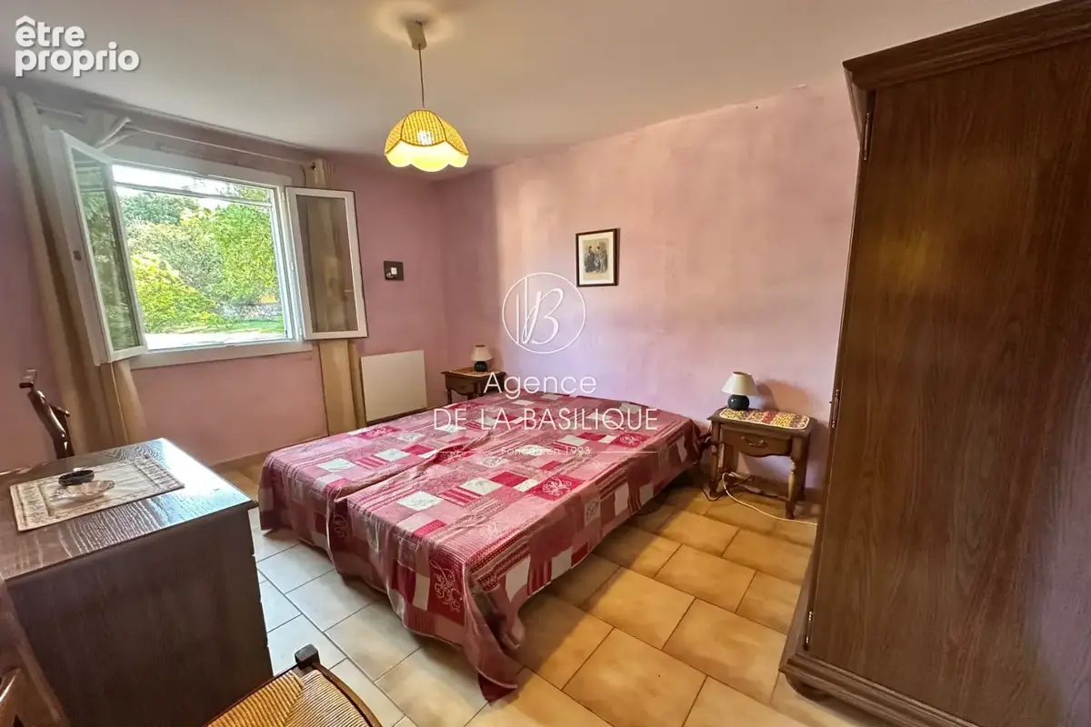 Maison 6 pièces 133 m² à vendre à Saint-Maximin-La-Sainte-Baume (83470) - photo 6
