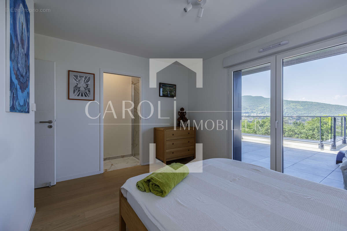 Appartement à VETRAZ-MONTHOUX