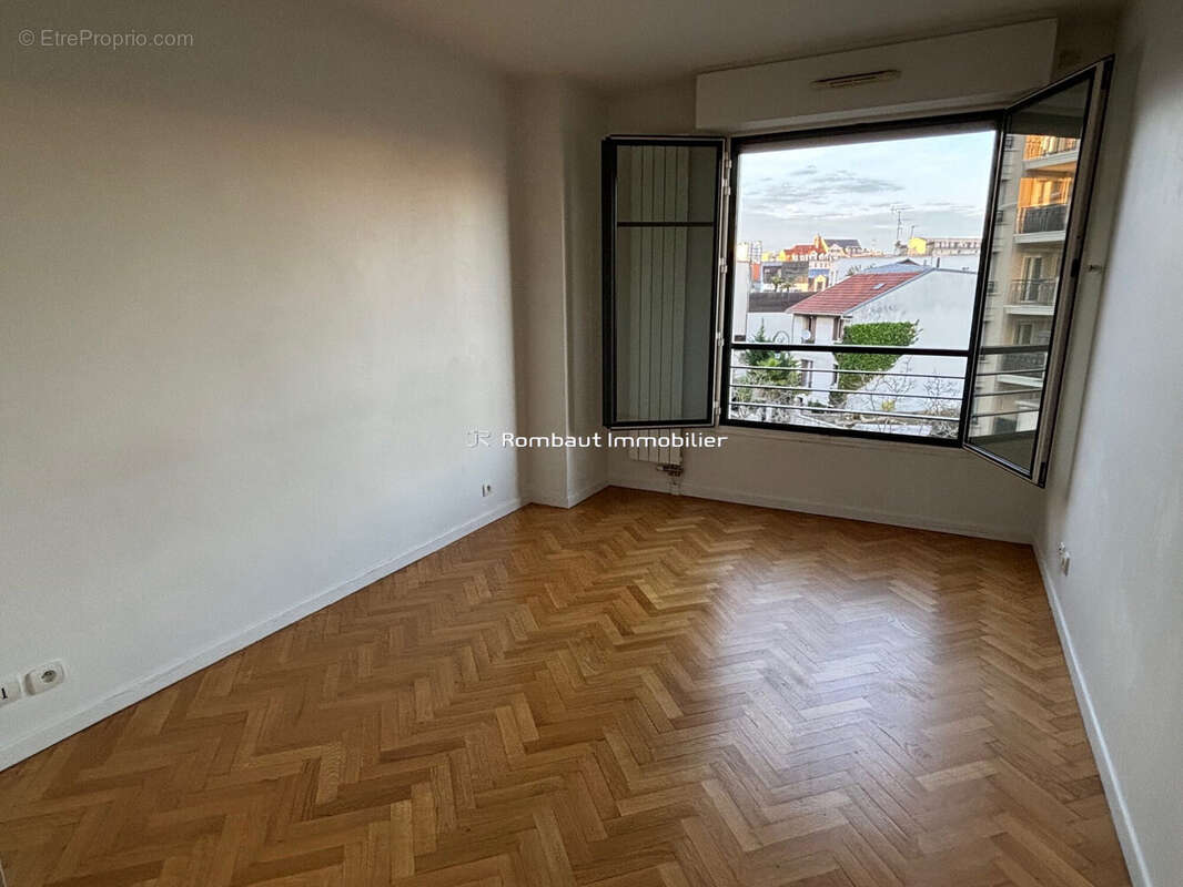 Appartement à SURESNES