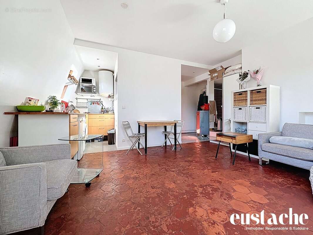 Appartement à PARIS-10E