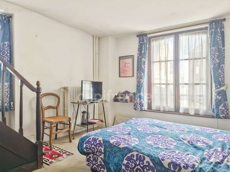 Maison à MOULINS-LA-MARCHE