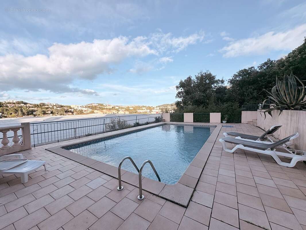 PISCINE - Maison à SAINT-RAPHAEL