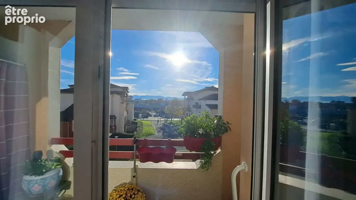 T2 Bis 55m² - Balcon - Parking - Cave - Vue Pyrénées - photo 2