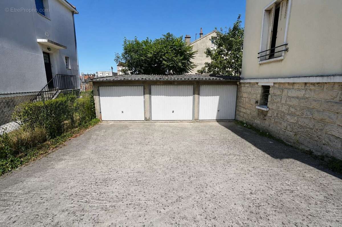 Parking à NOISY-LE-SEC