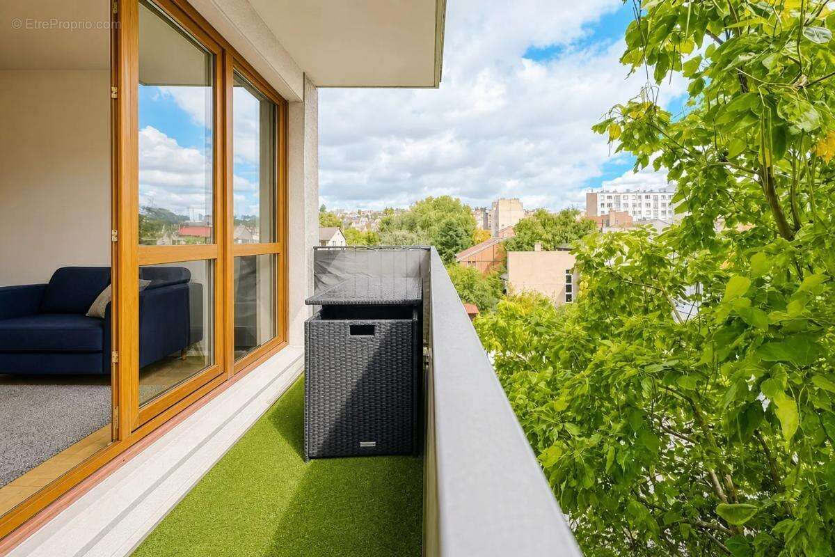 Appartement à FONTENAY-SOUS-BOIS