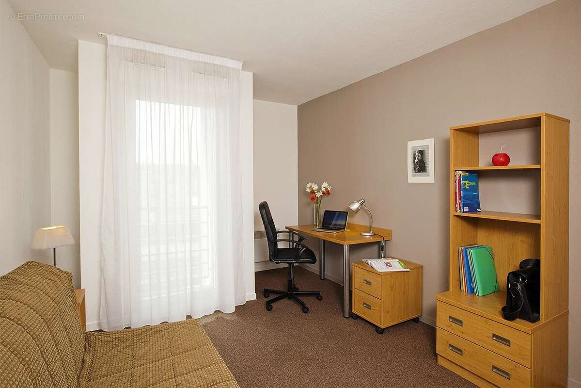 INVESTISSEMENT LOCATIF  Vitry-sur-Seine  Résidence Étudiante Les Estudines Pierre Sémard  5.86 de rentabilité - photo 4