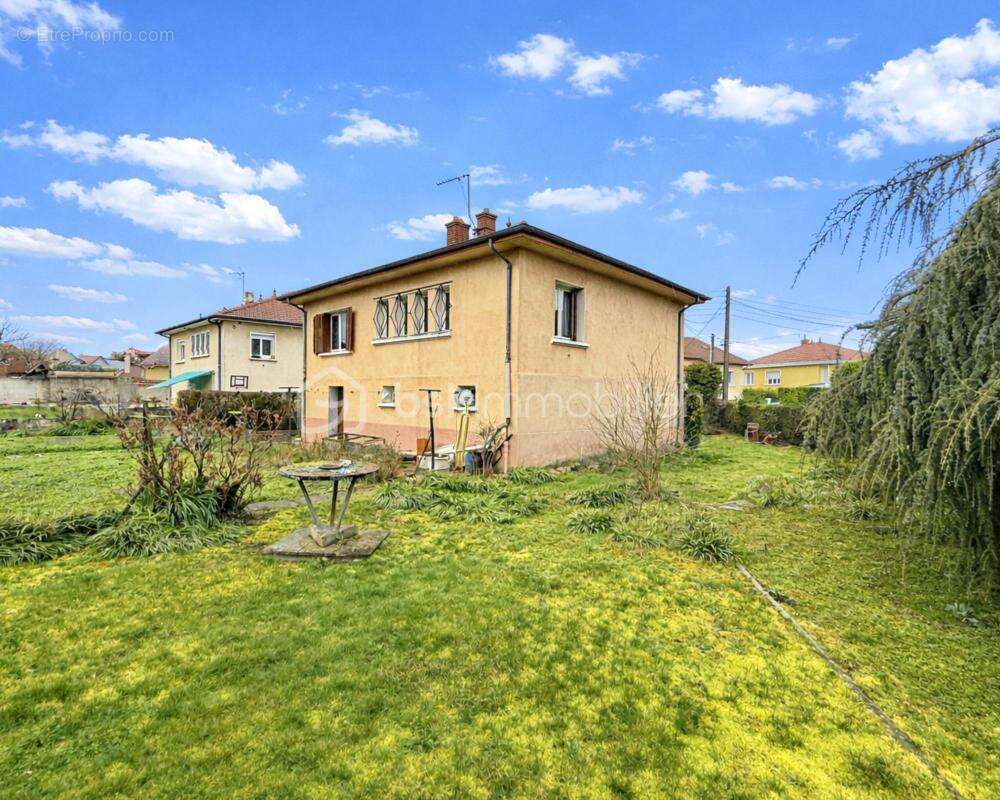 Maison à DECINES-CHARPIEU