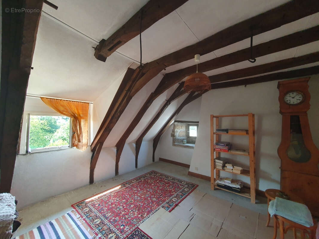 Maison à SAINT-GENIEZ-O-MERLE