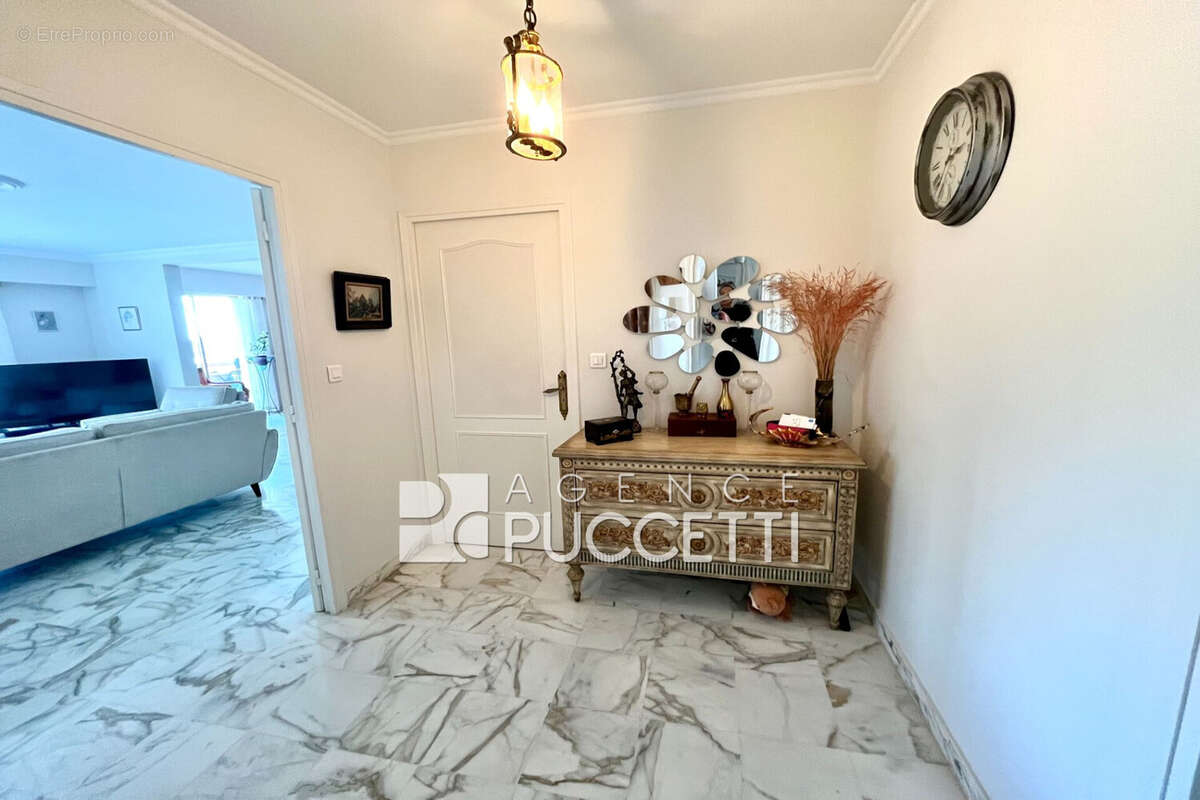 Appartement à VENCE