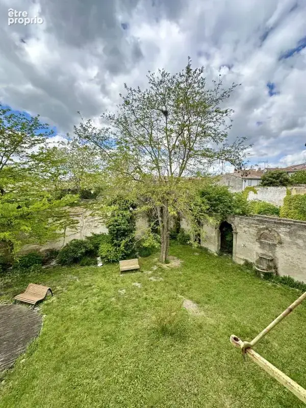 Appartement de charme T2 de 54 m² au sein d’un immeuble historique - photo 11