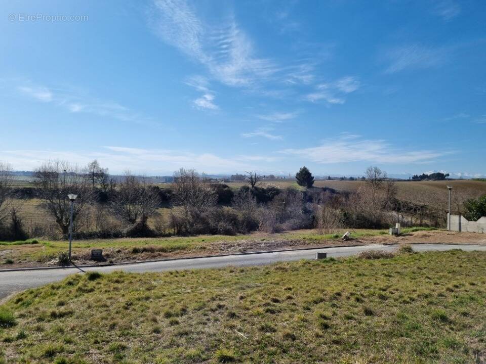 Terrain à LASSERRE-DE-PROUILLE