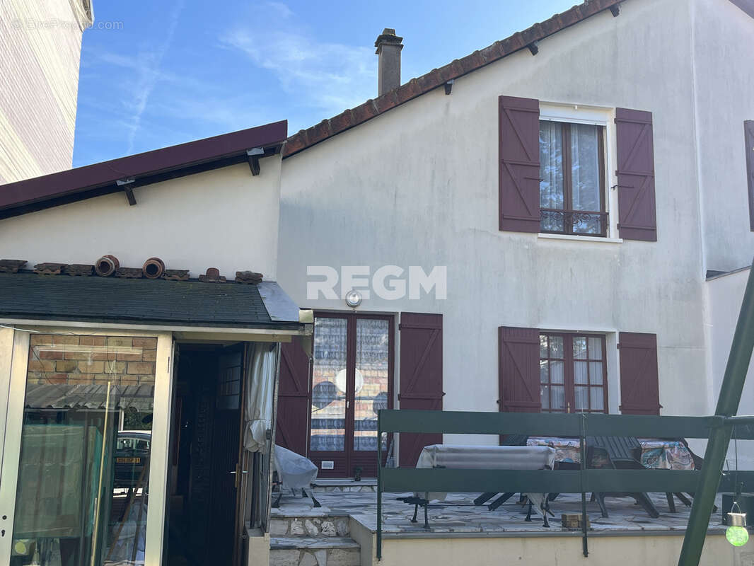Maison à CORBEIL-ESSONNES