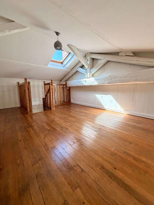 Appartement à TOURNON-SUR-RHONE