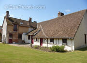 Maison à CHAUMONT-SUR-THARONNE