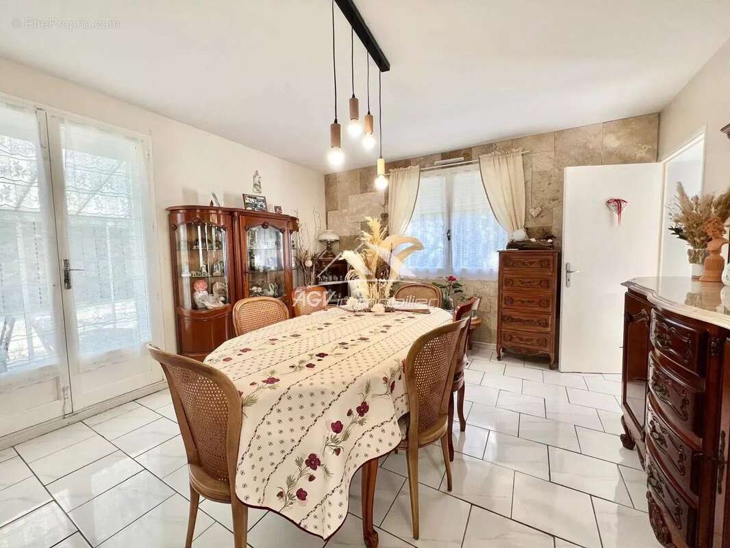 Maison à ROUSSON