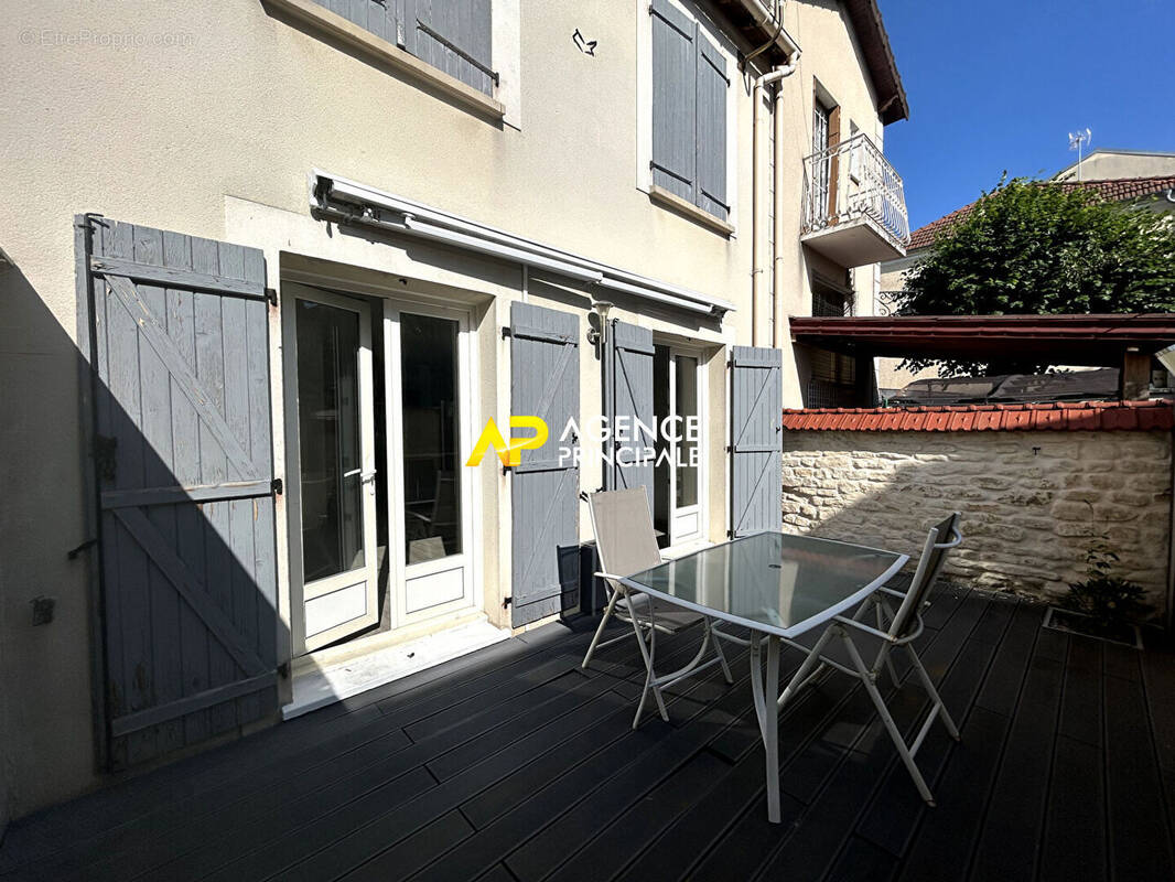 Photo Maison à Bezons au prix de 315 000€